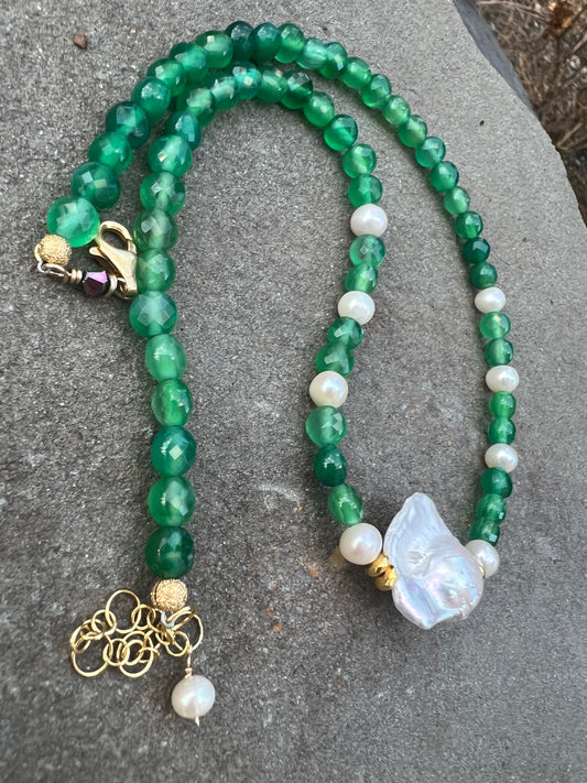 Green Agate with Freshwater Pearls and Baroque Pearl
