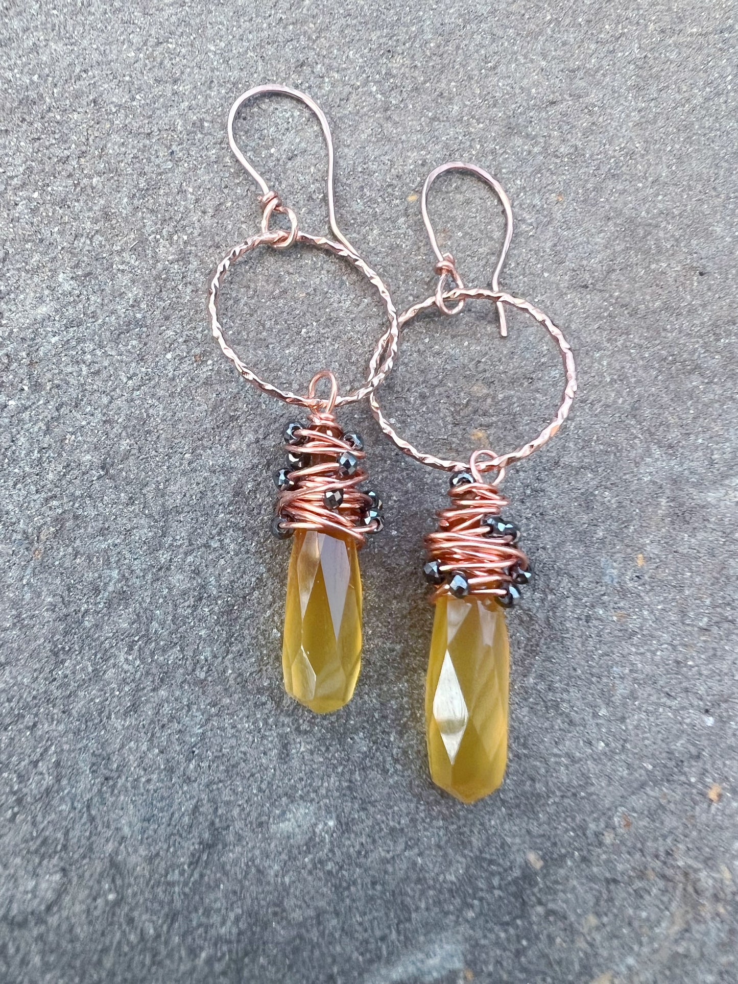 Tear Drop Yello w Chalcedony Faceted